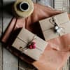 Geldscheine weihnachtlich verpacken in Streichholzschachteln