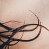 Haare mit kalkhaltigem Wasser