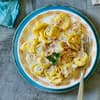 Tortellini mit Schinken-Sahnesoße