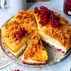 Streusel-BIenenstich mit Johannisbeeren 
