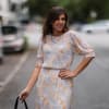 Sommerkleider, die Oberarme kaschieren Streetstyle 