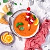 Tomatensuppe mit Melone und Orange 