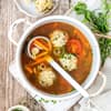 Speckknödel-Suppe 