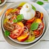 Tomaten-Pfirsich-Carpaccio mit Burrata Tomaten-Pfirsich-Carpaccio mit Burrata