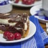 Donauwelle - So backen Sie die leckerste Donauwelle mit saftigen Kirschen und einer tollen Vanillecreme