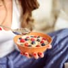 Dieses Frühstück essen schlanke Frauen