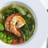 Minestrone verde mit Garnelen und Minz-Pesto