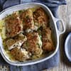 Ofenschnitzel Cordon bleu mit Schinken und Appenzeller gefüllt in einer Auflaufform