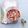 Radieschen-Vinaigrette mit Apfel und Meerrettich 