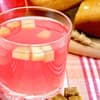 Leckerer Rhabarber Likör - Ein erfrischender Drink für warme Frühlingstage