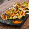 angerichtete Yakitori Fleischspieße