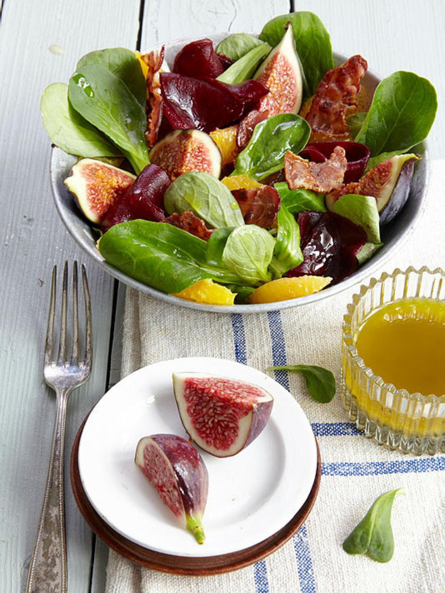 Rezept: Feldsalat mit Speck, Blutorange und Feigen Rezept: Feldsalat mit Speck, Blutorange und Feigen