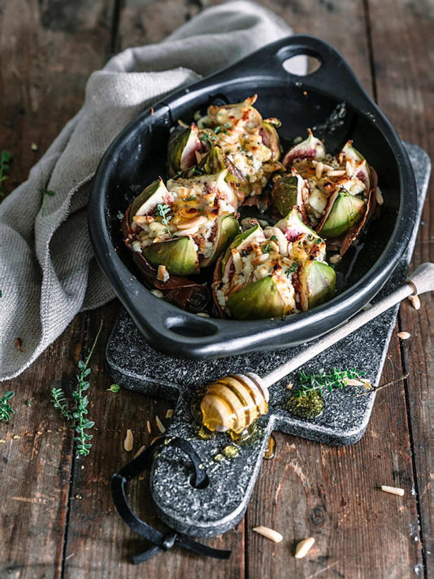 Rezept: Schafskäsefeigen mit Honig und Thymian Rezept: Schafskäsefeigen mit Honig und Thymian