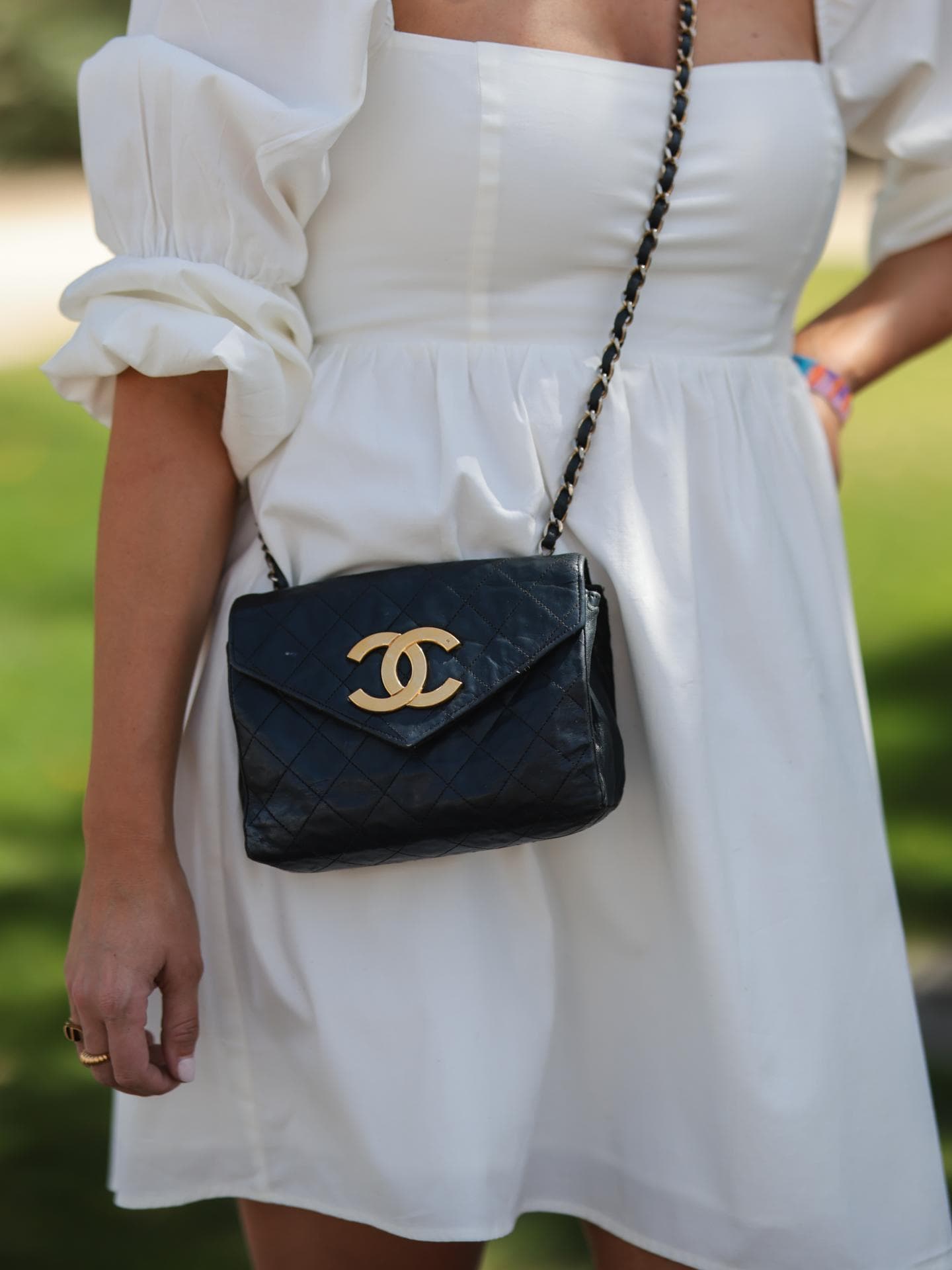 Kleid mit Puffärmeln 