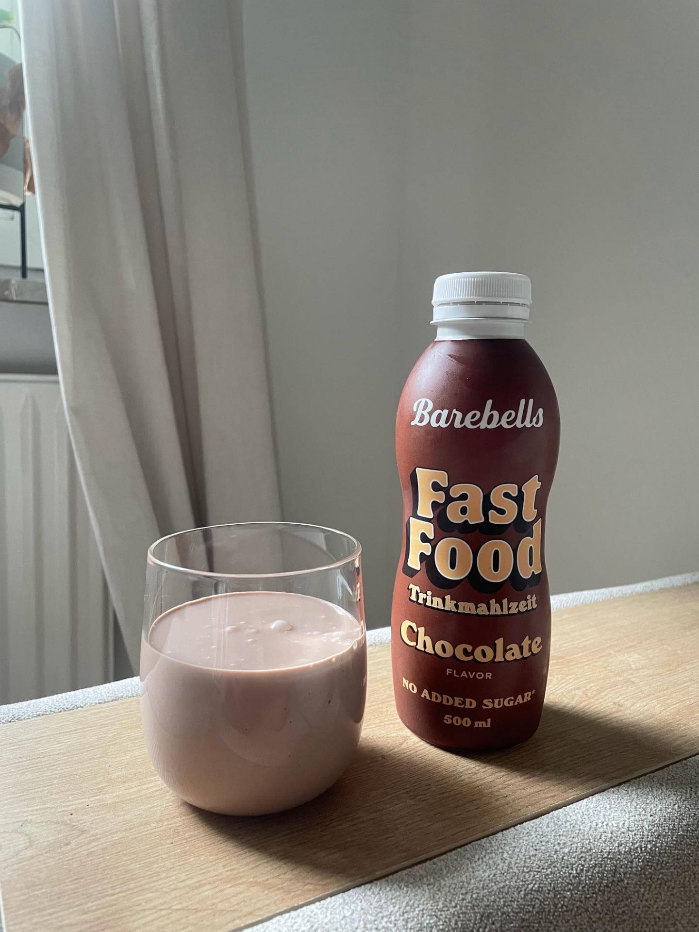 Die Fast Food Trinkmahlzeit von Barebells landet im Test auf Platz 2. Fast Food von Barebells