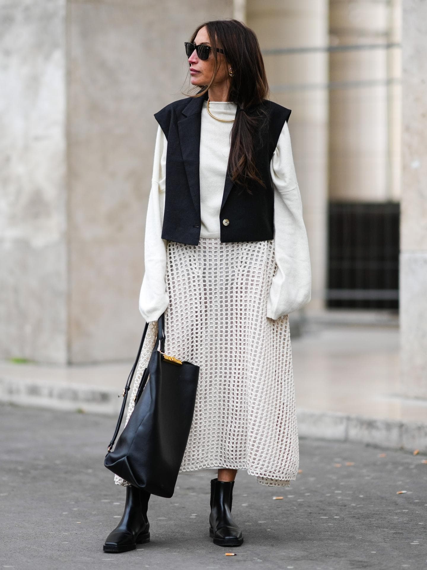 Ankle Boots sind auch für Frauen mit kräftigen Waden perfekt geeignet Chloe Harrouche trägt Ankle Boots im Streetstyle