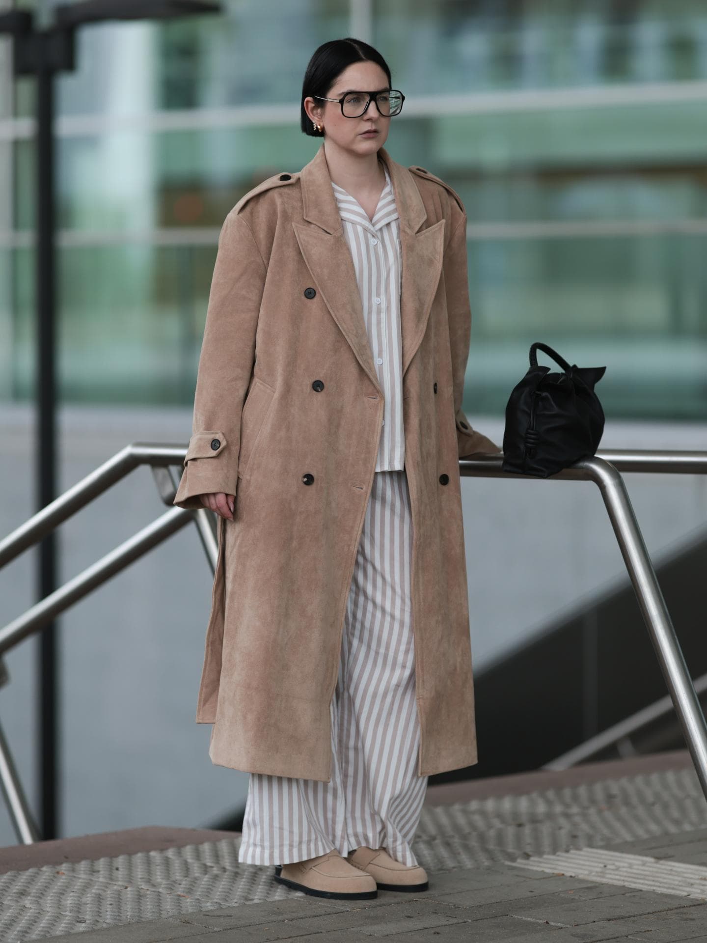 Modetrends für 2026 Streetstyle mit Pyjama-Set