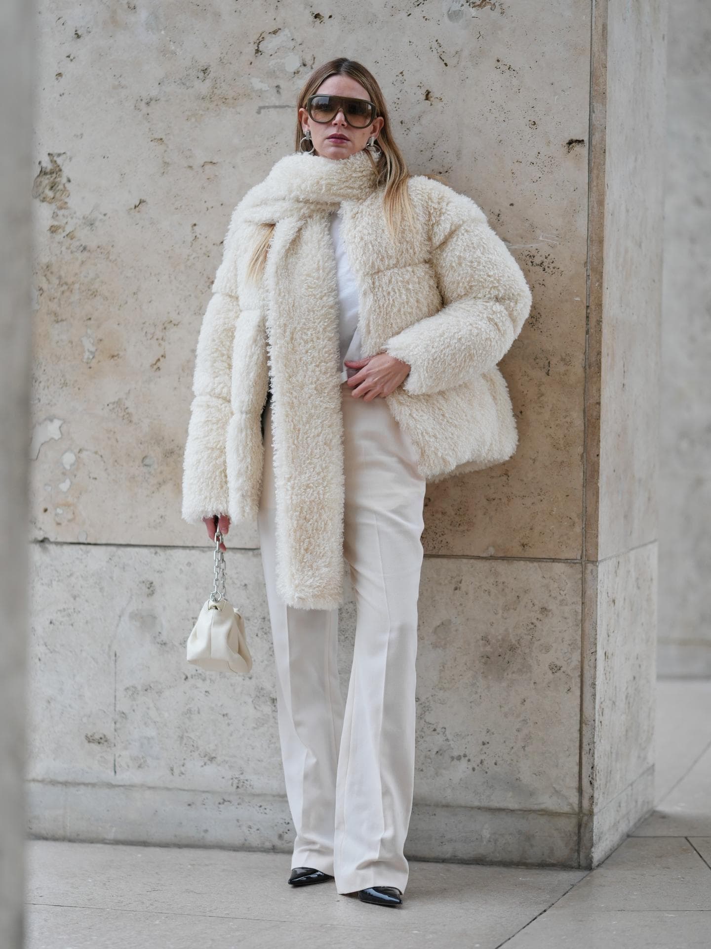 Modetrends für 2026 Streetstyle mit All-White-Look
