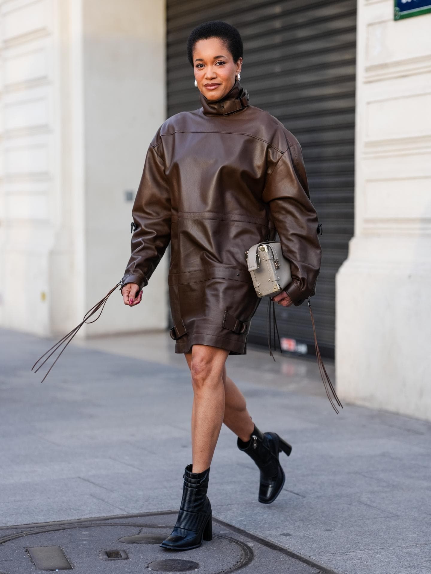 Kleider-Trends für 2026 Lederkleider Streetstyle