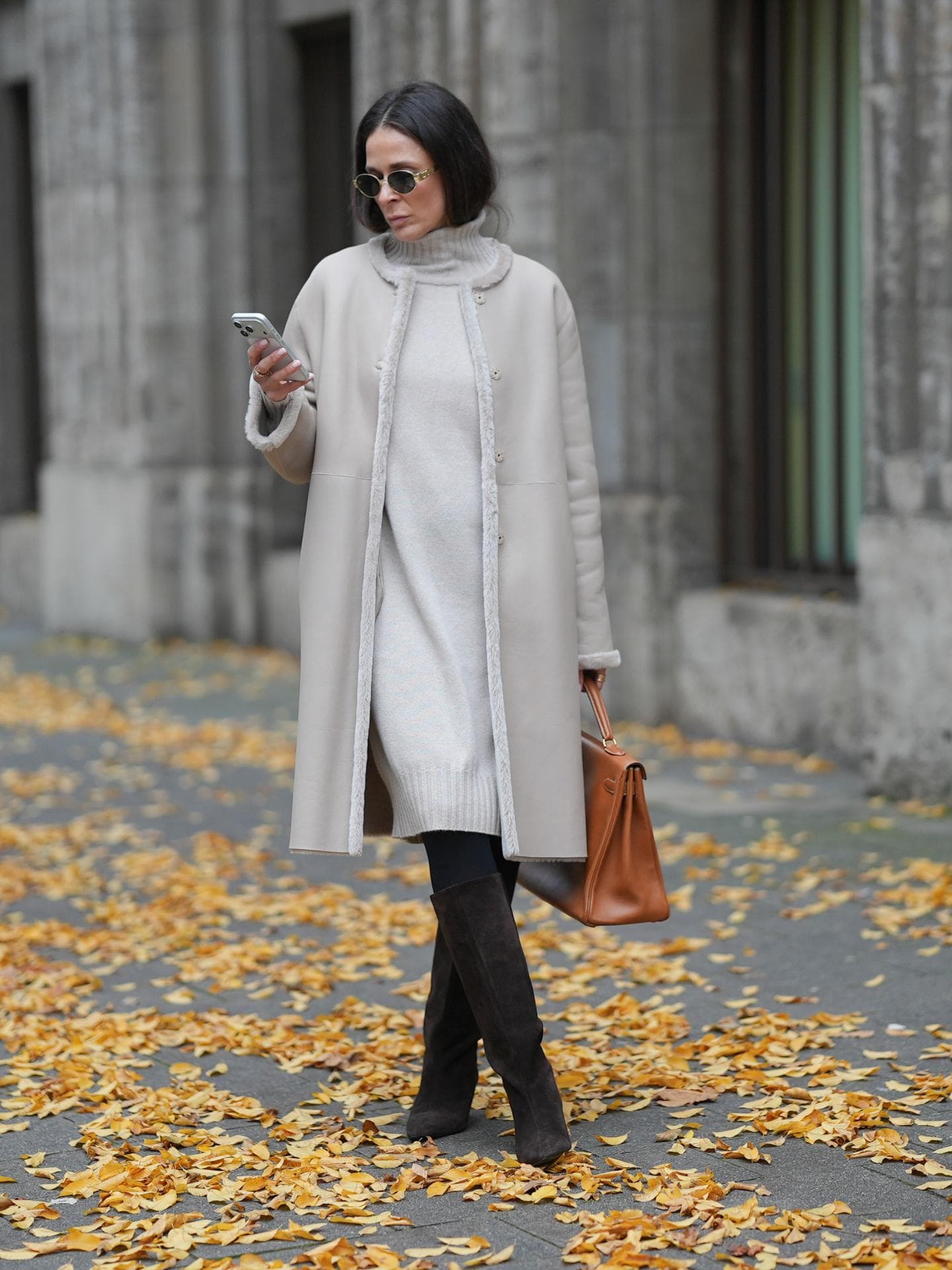 Kleider-Trends für 2026 Strickkleid Streetstyle