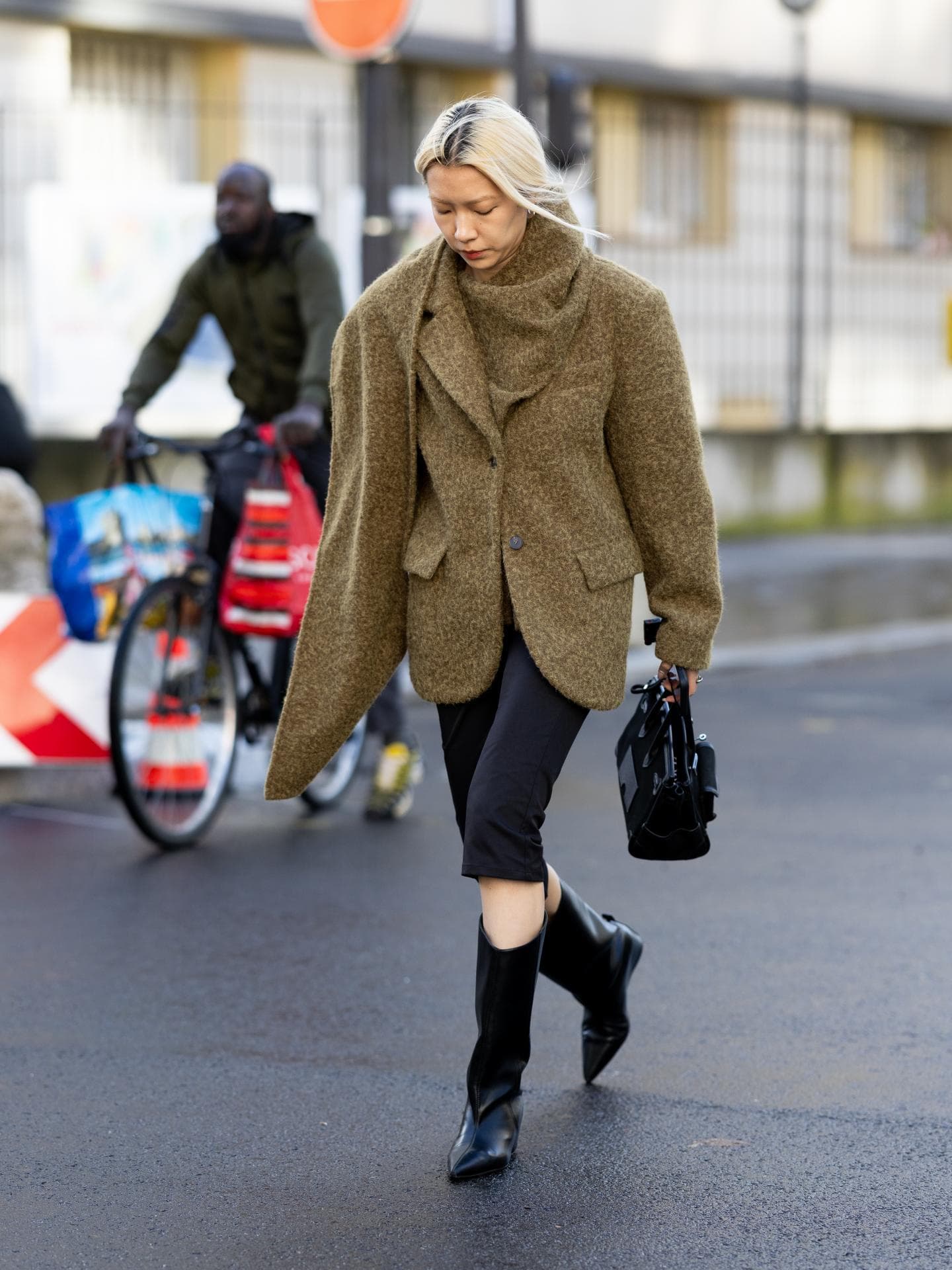 Capri-Hose mit Stiefeln 