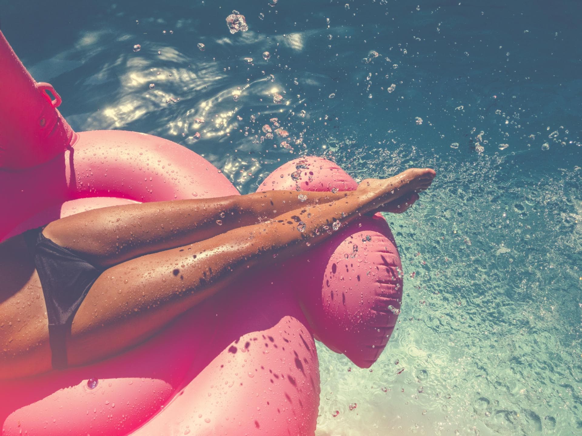 Frau im Pool