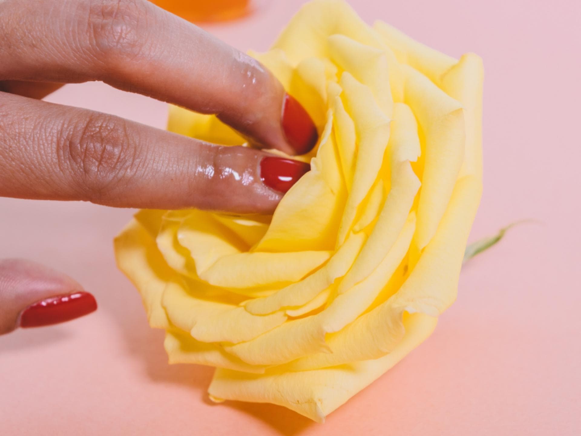 Finger in Rose