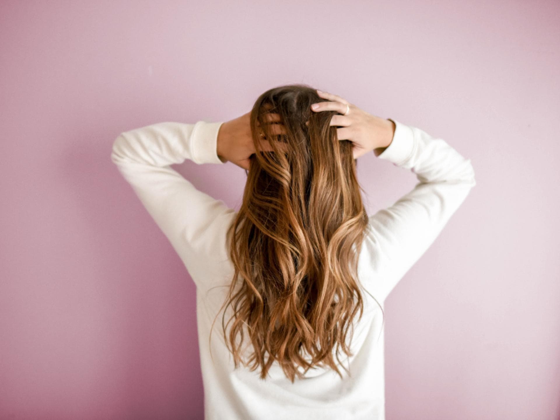 Frau mit langen Haaren