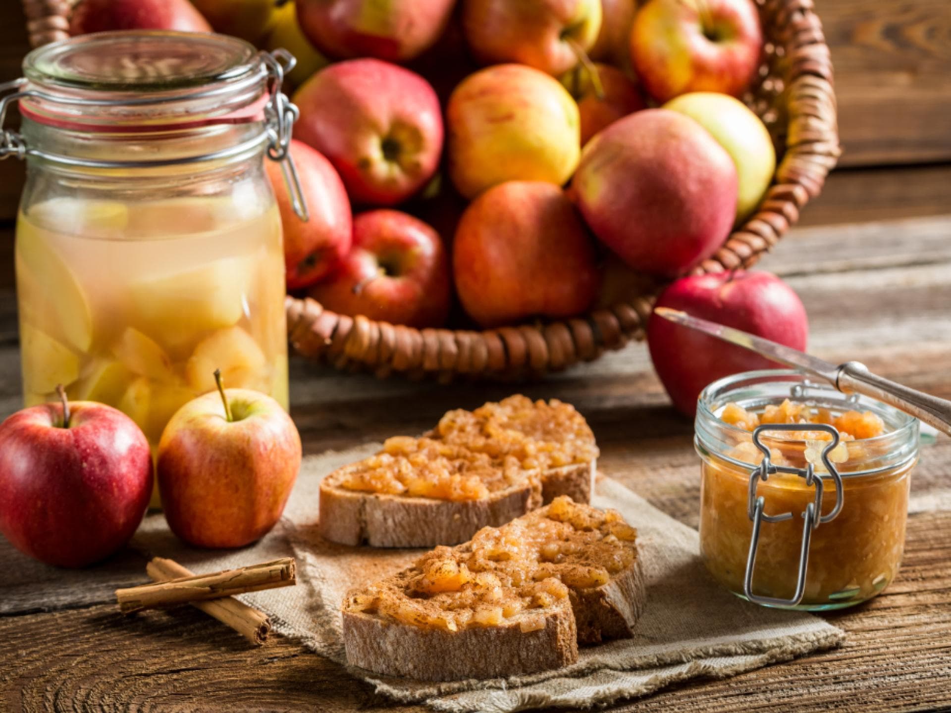 Selbstgemachte Bratapfelmarmelade