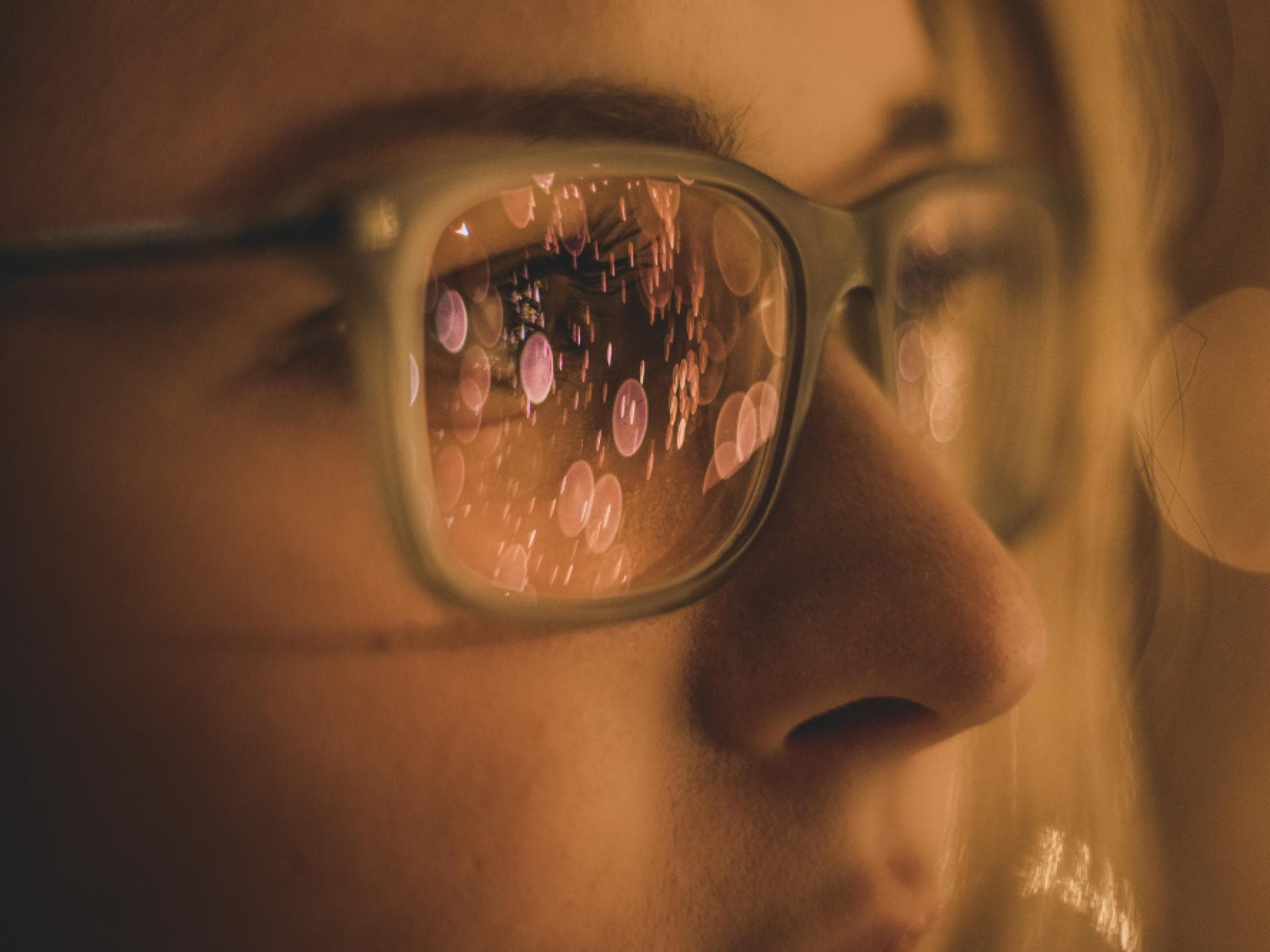 Frau mit Brille