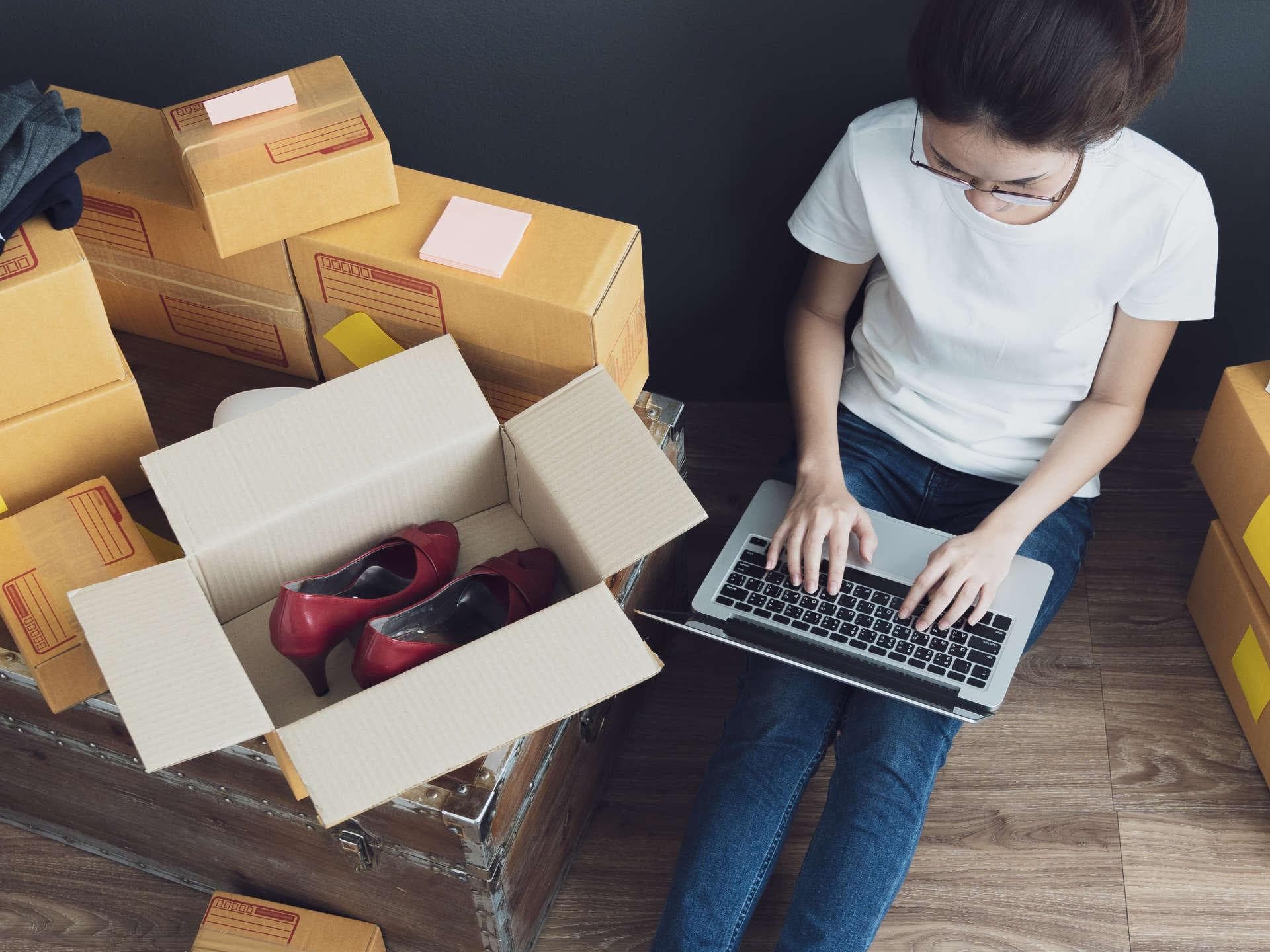 Frau Onlineshopping