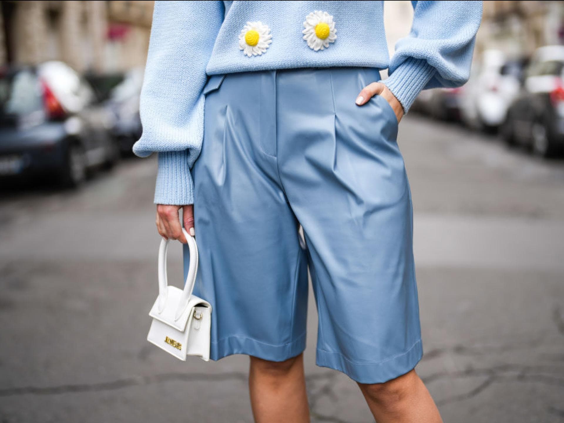 Bermuda-Shorts im Streetstyle