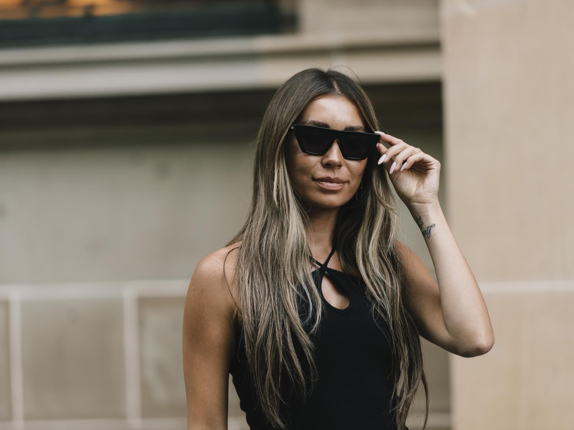 Frau Sonnenbrille