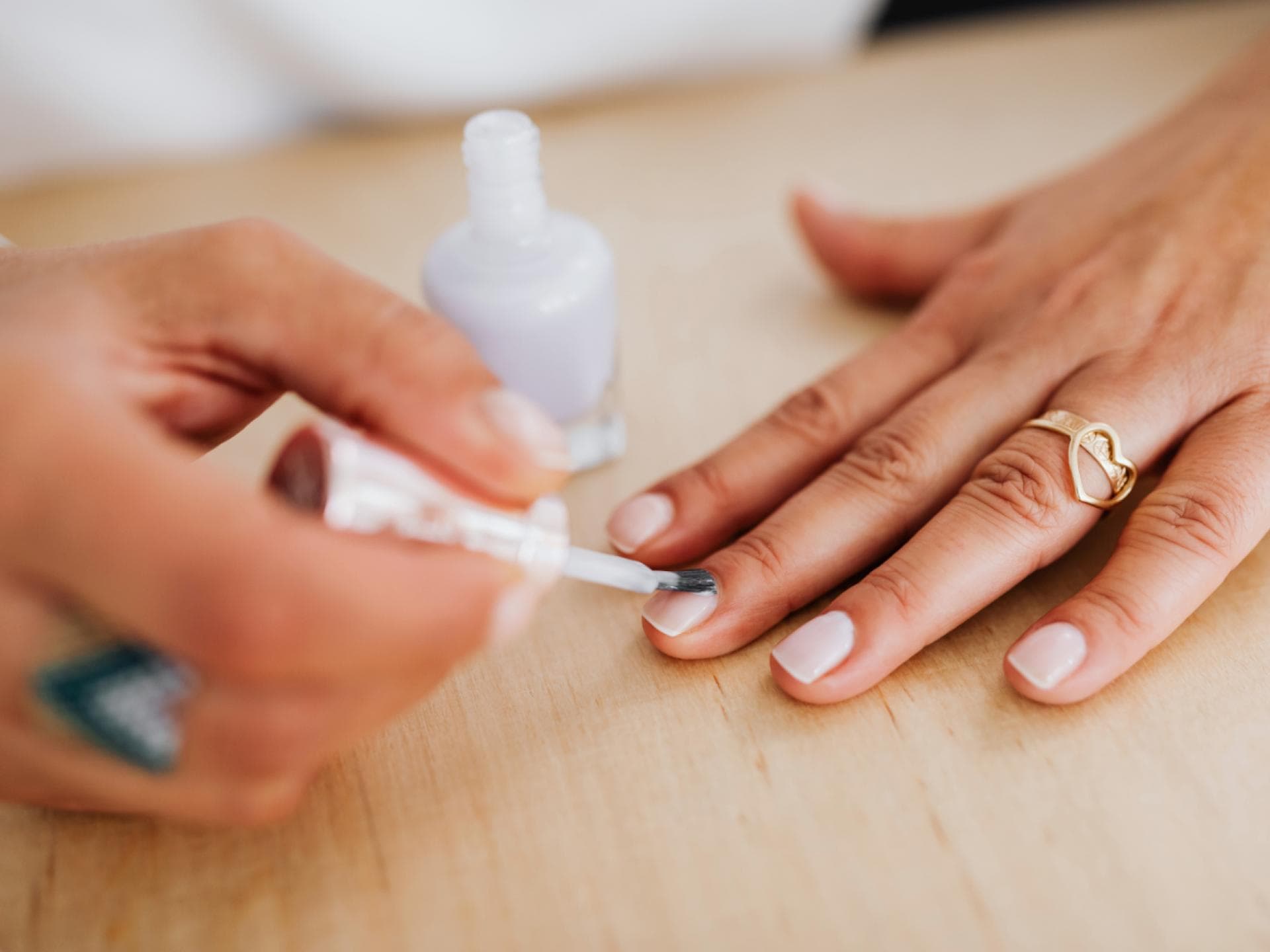Nagelhärter für brüchige Fingernägel