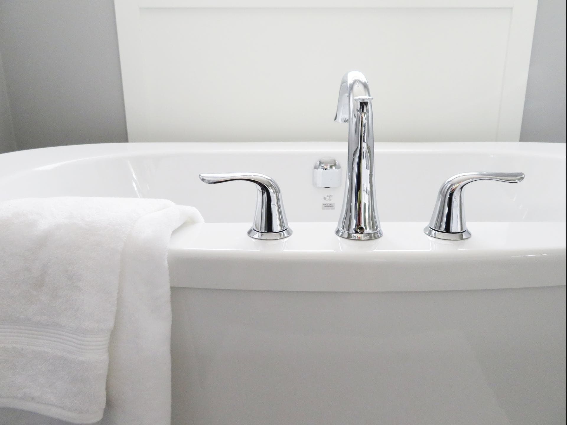 Badewanne putzen 