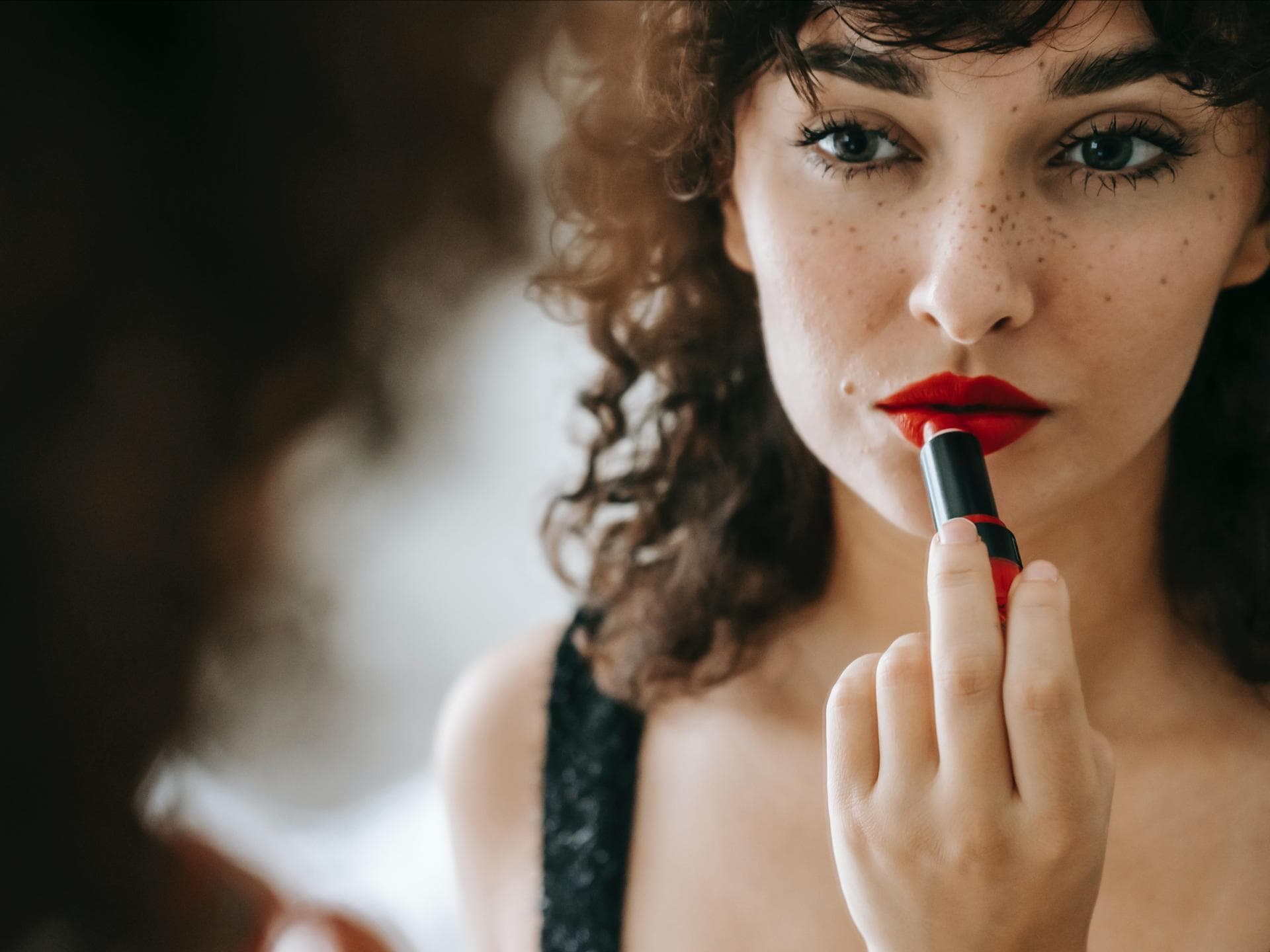 Rote Lippen schminken 