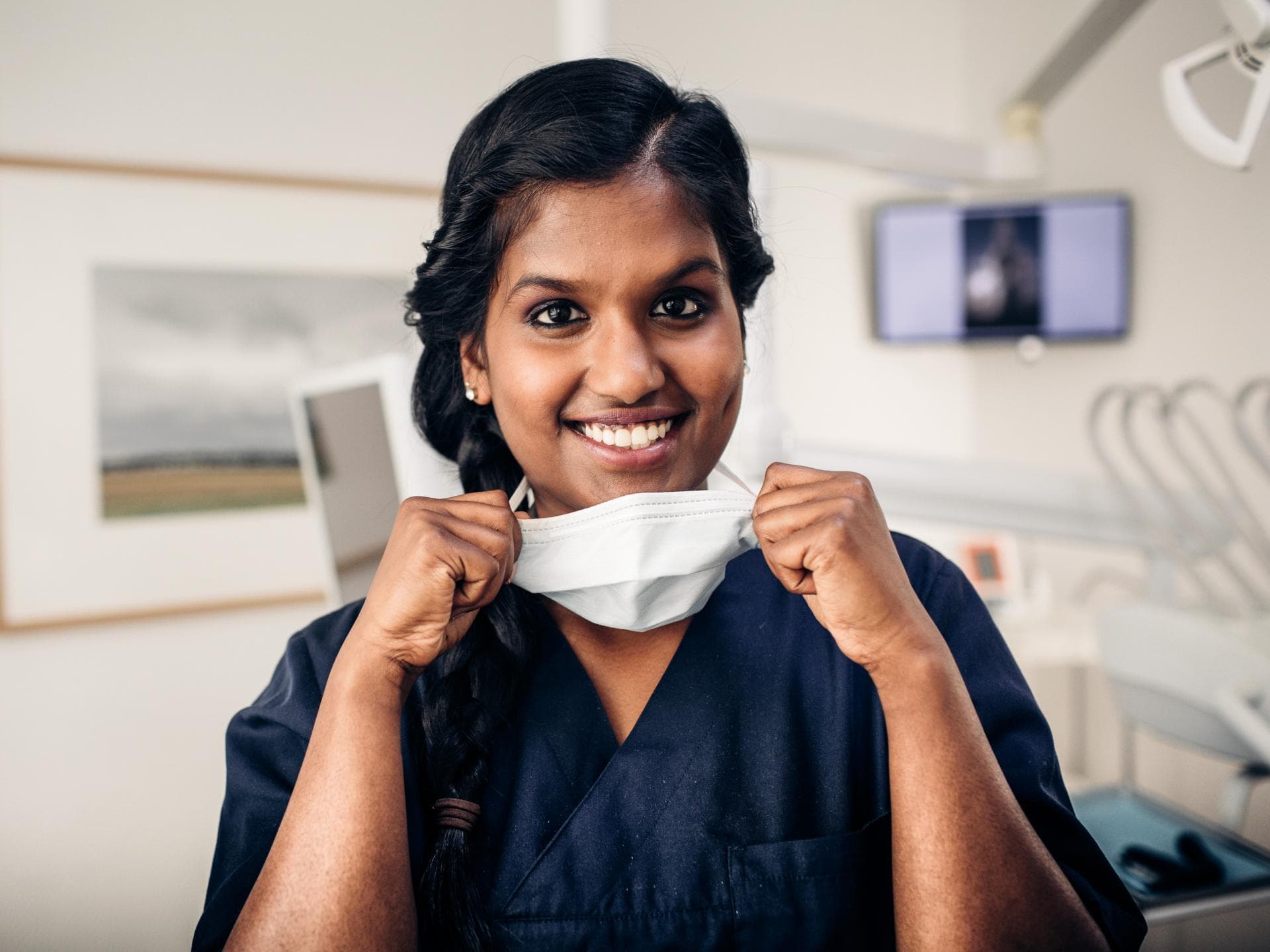 Zahnmedizinische:r Fachangestellte:r – Ein zukunftssicherer Beruf, der Menschen hilft.