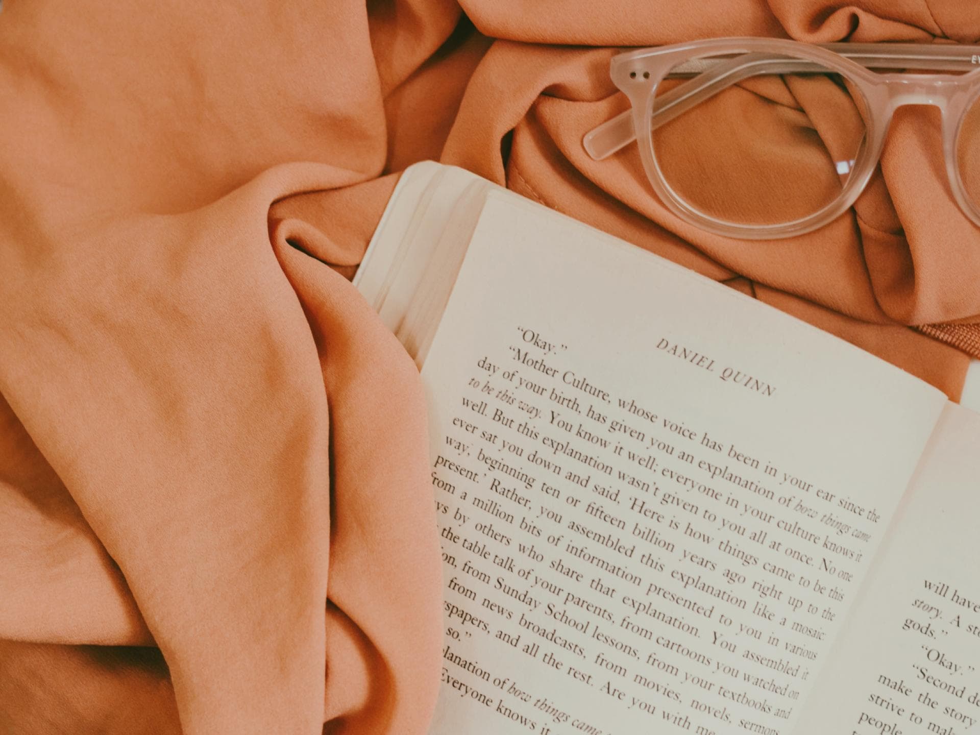 Aufgeschlagenes Buch