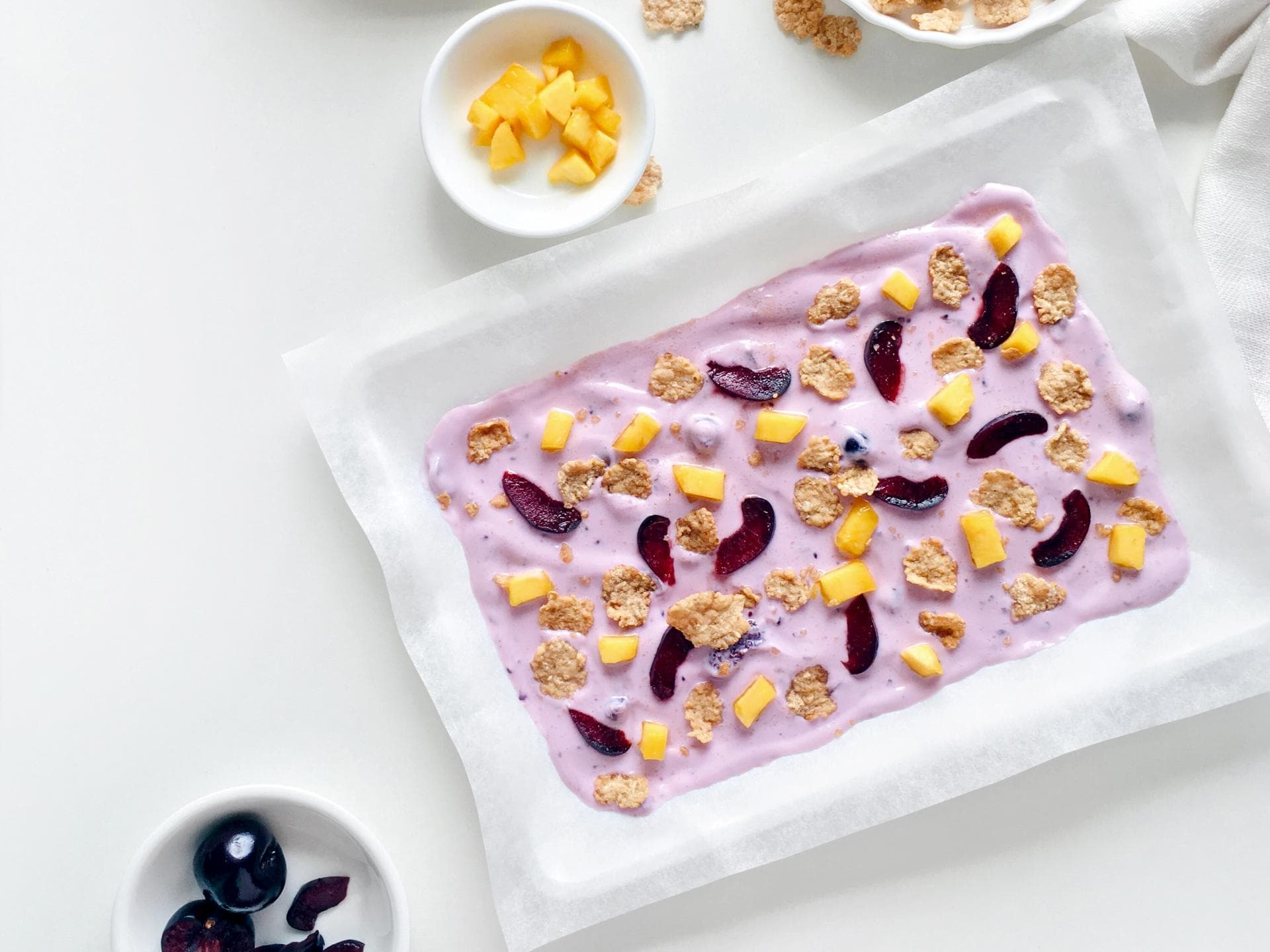 Frozen Yoghurt Bark