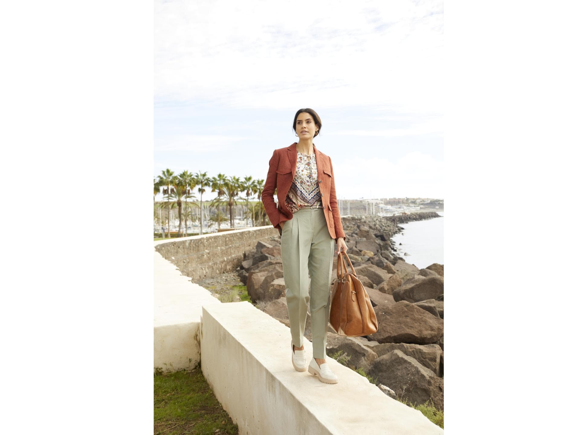 Der perfekte Mix aus sportlich und elegant: Walbusch bringt uns modisch durch den Sommer 