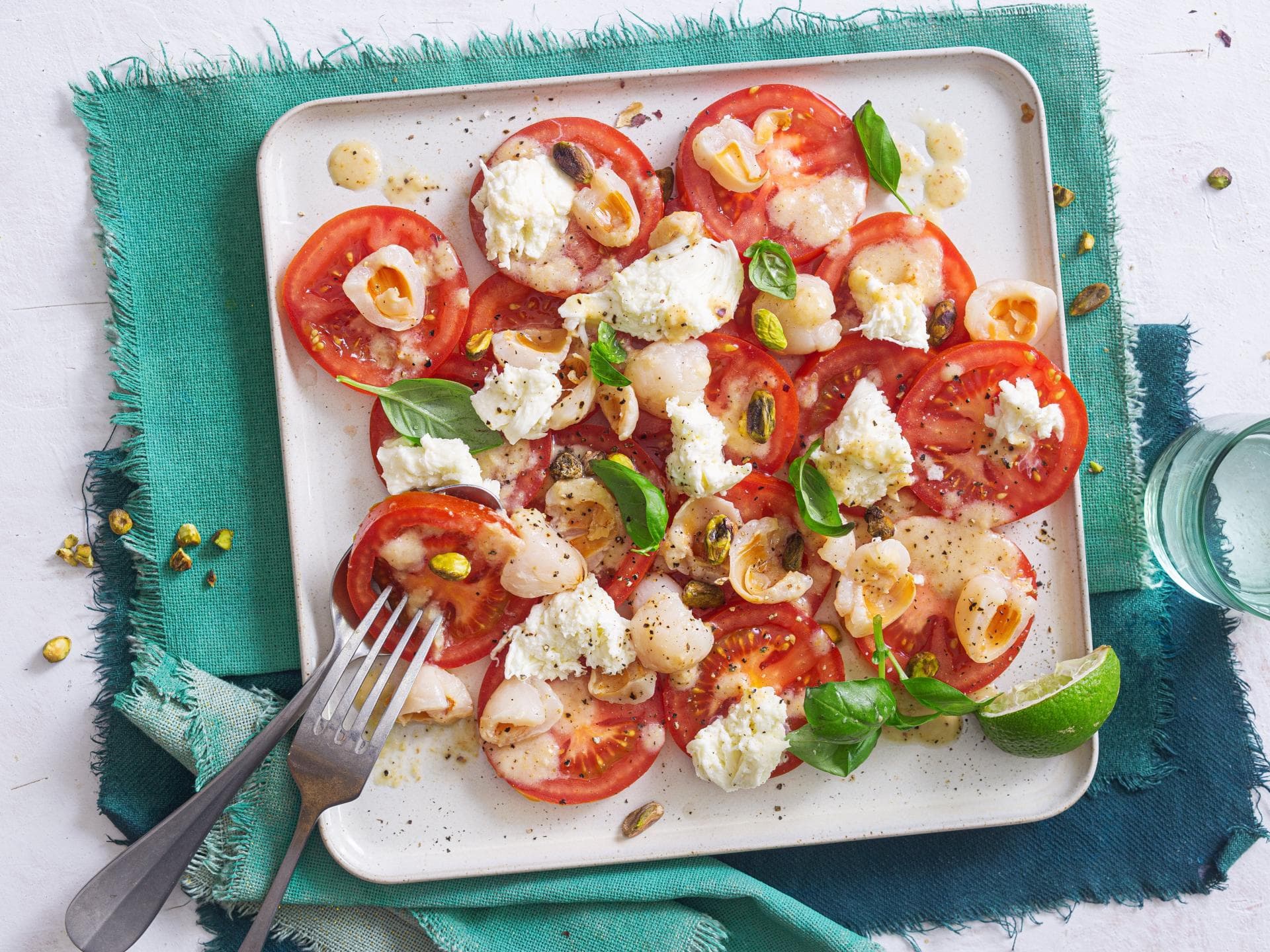 Caprese-Salat mit Litschi Caprese-Salat mit Litschi