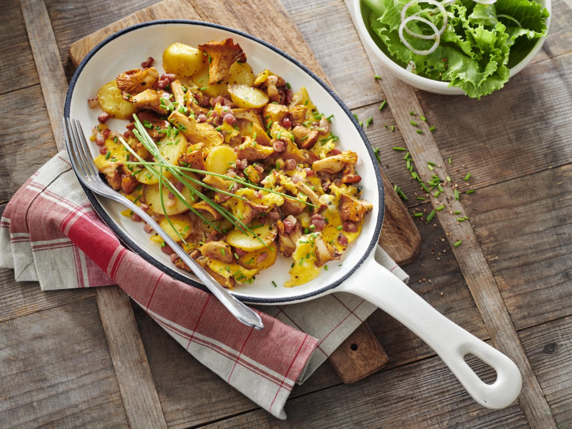 Bauernfrühstück mit Pfifferlingen.