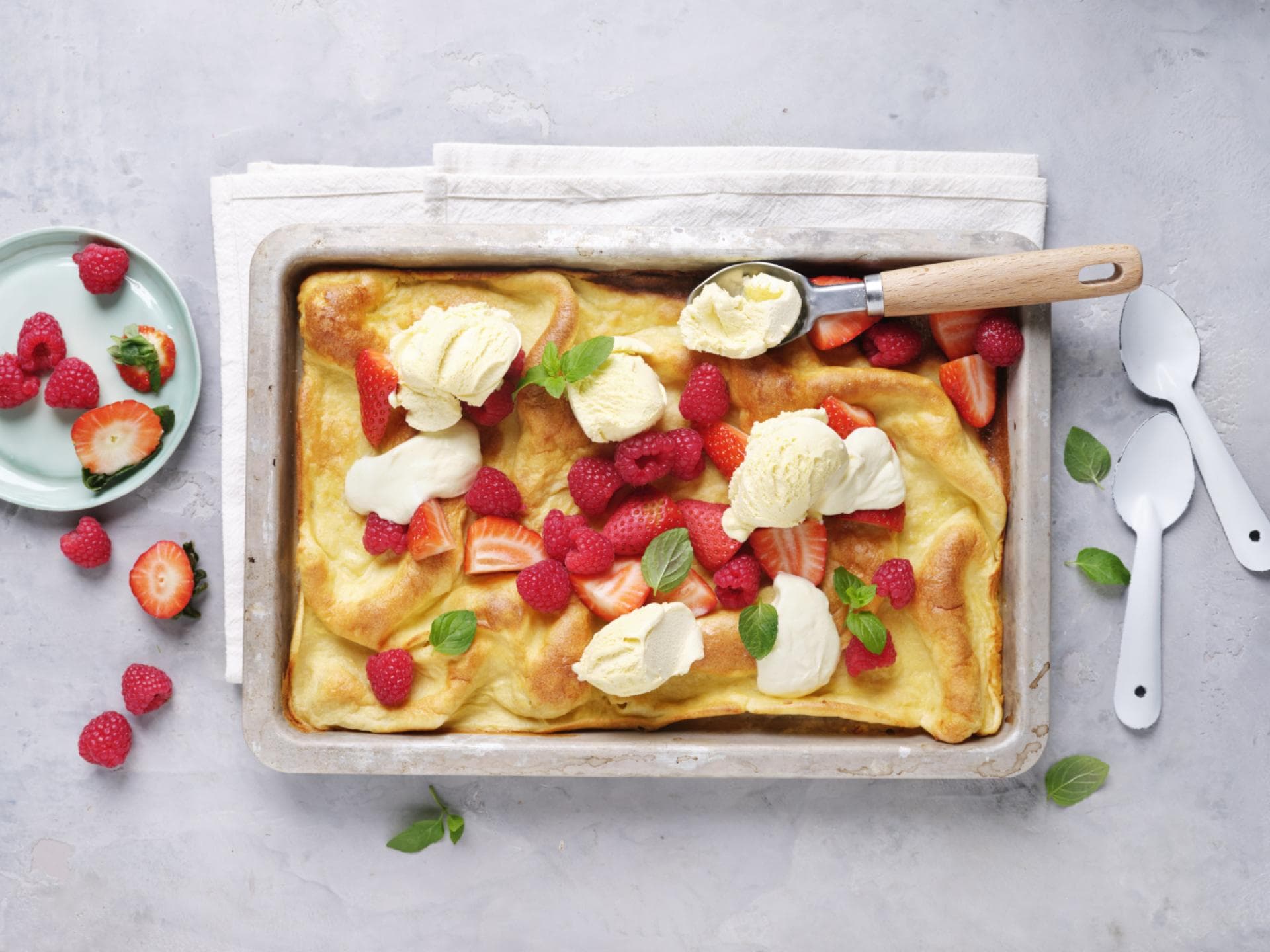 Pfannkuchenauflauf mit Beeren