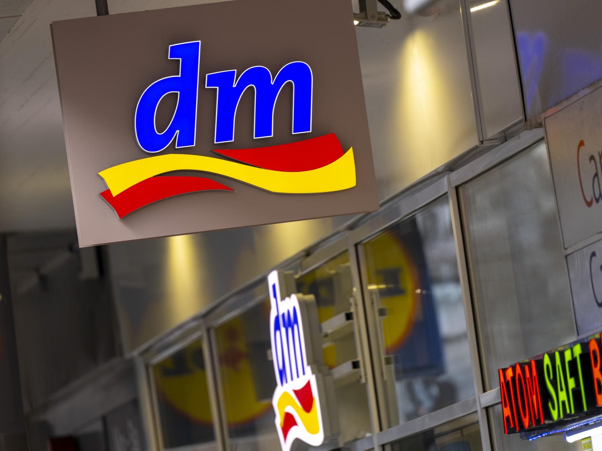 dm Drogeriemarkt dm Drogeriemarkt