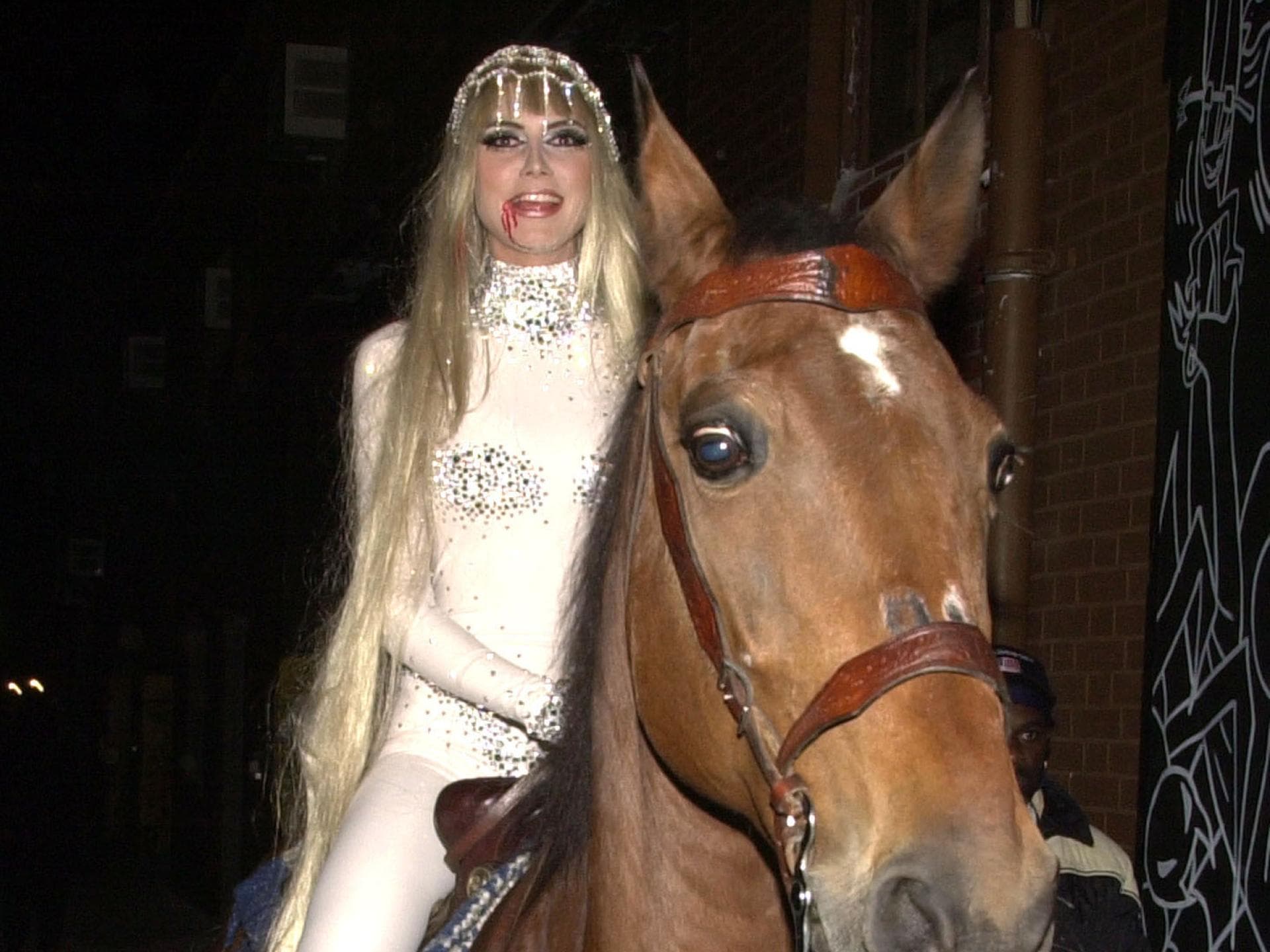 Heidi Klum Halloween Kostüm 2001 Heidi Klum Halloween Kostüm 2001