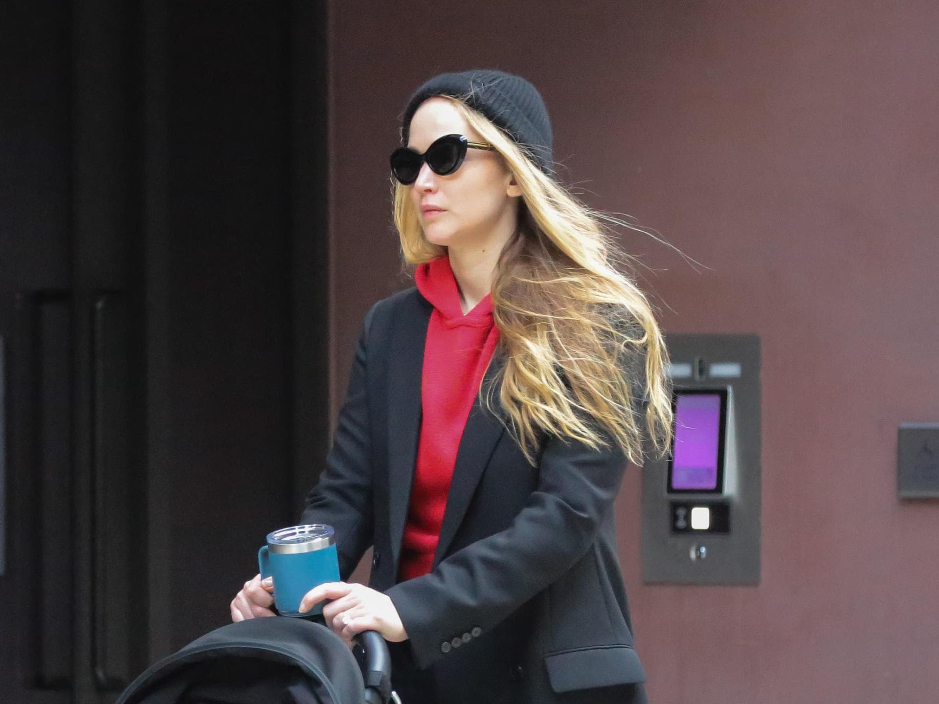 Jennifer Lawrence Streetstyle 