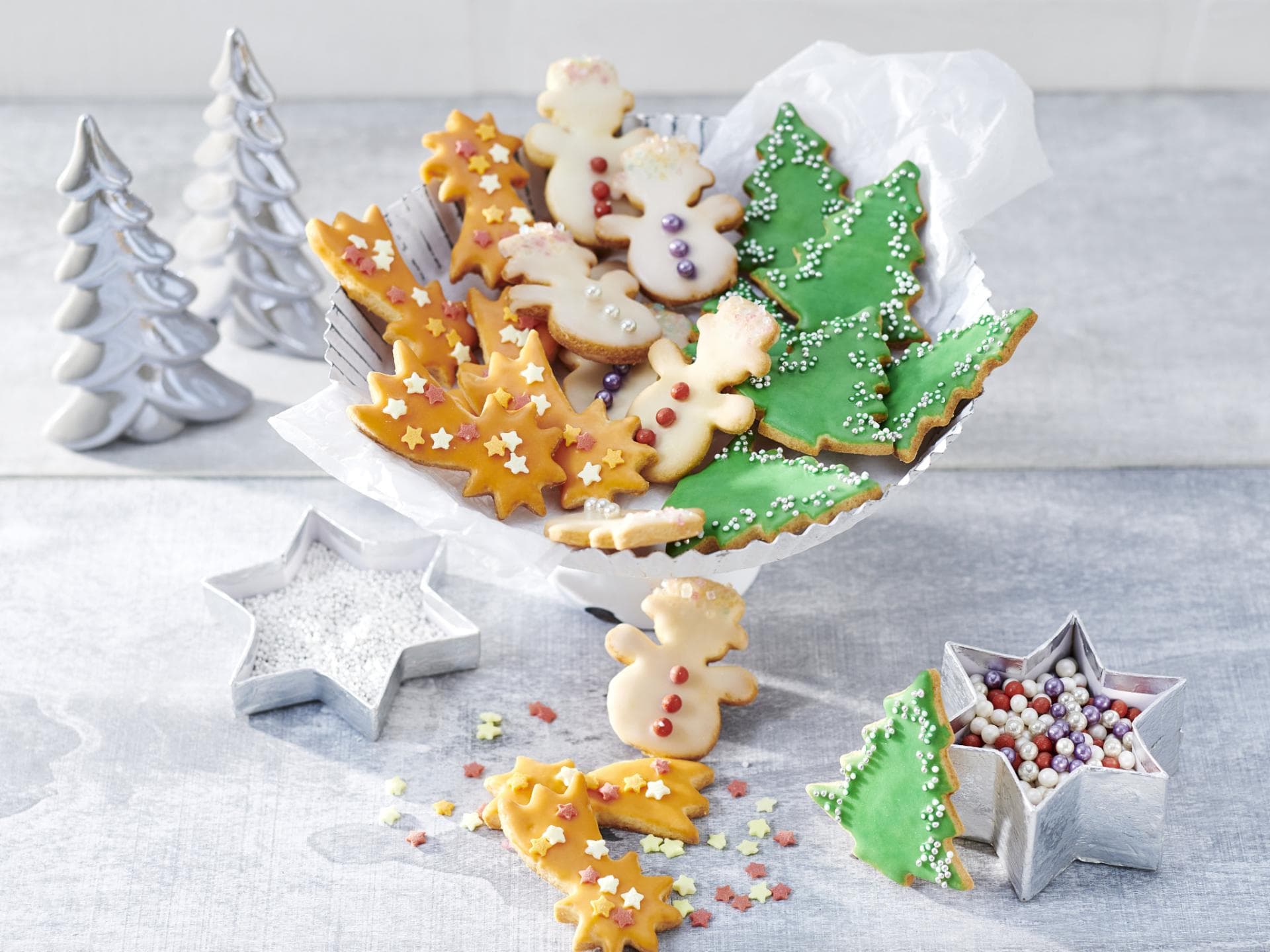 Weihnachtliche Butterplätzchen zum Verzieren