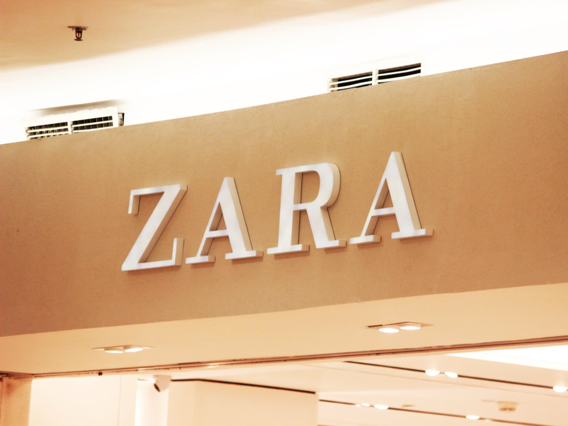 Zara Logo