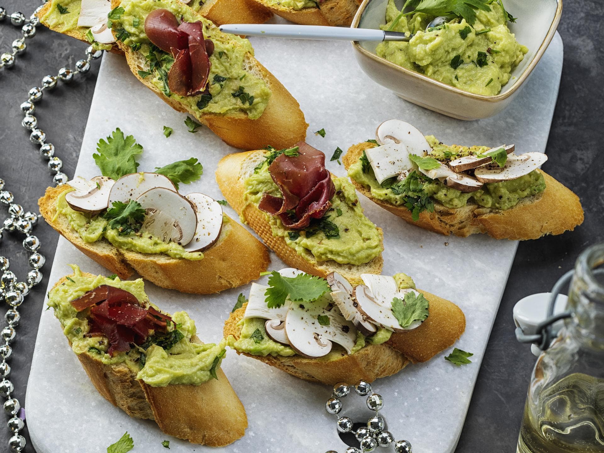 Crostini mit Avocadocreme