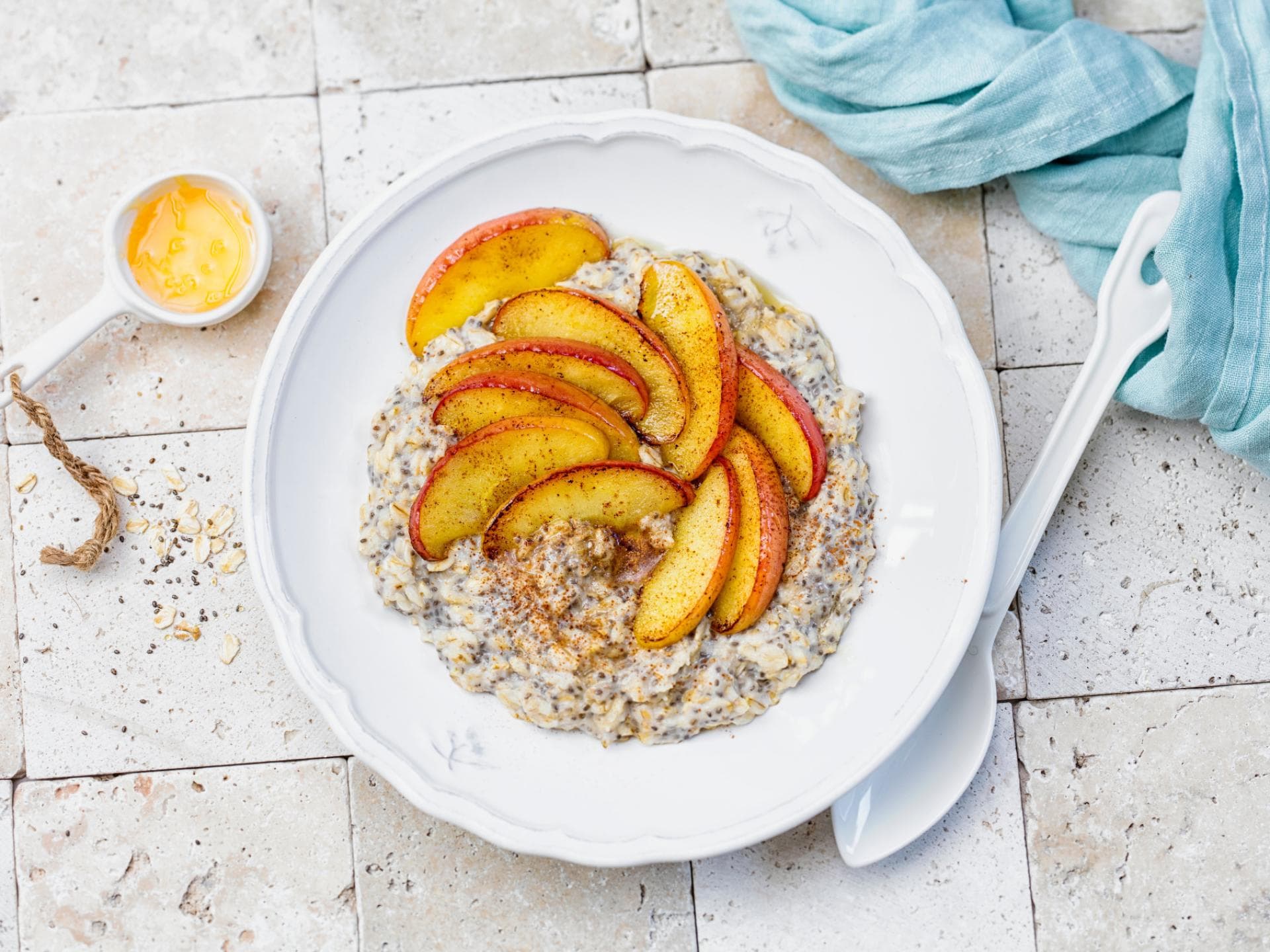 Lauwarmes Porridge mit Zimt-Äpfeln